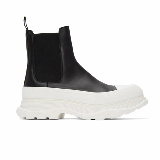 ALEXANDER MCQUEEN Black Tread Slick Chelsea Boots