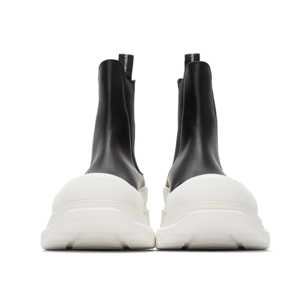 ALEXANDER MCQUEEN Black Tread Slick Chelsea Boots